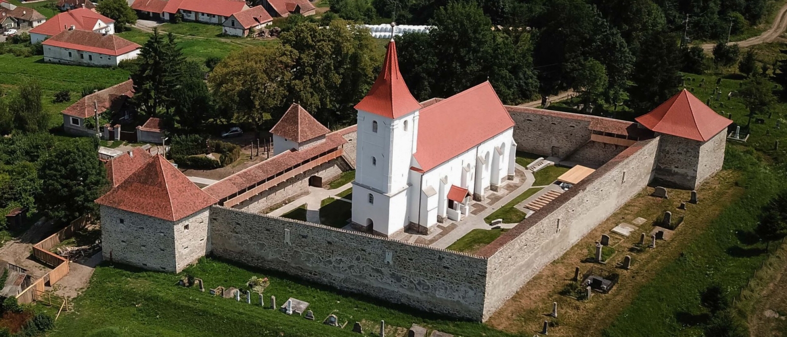 Biserica fortificată din Aita Mare